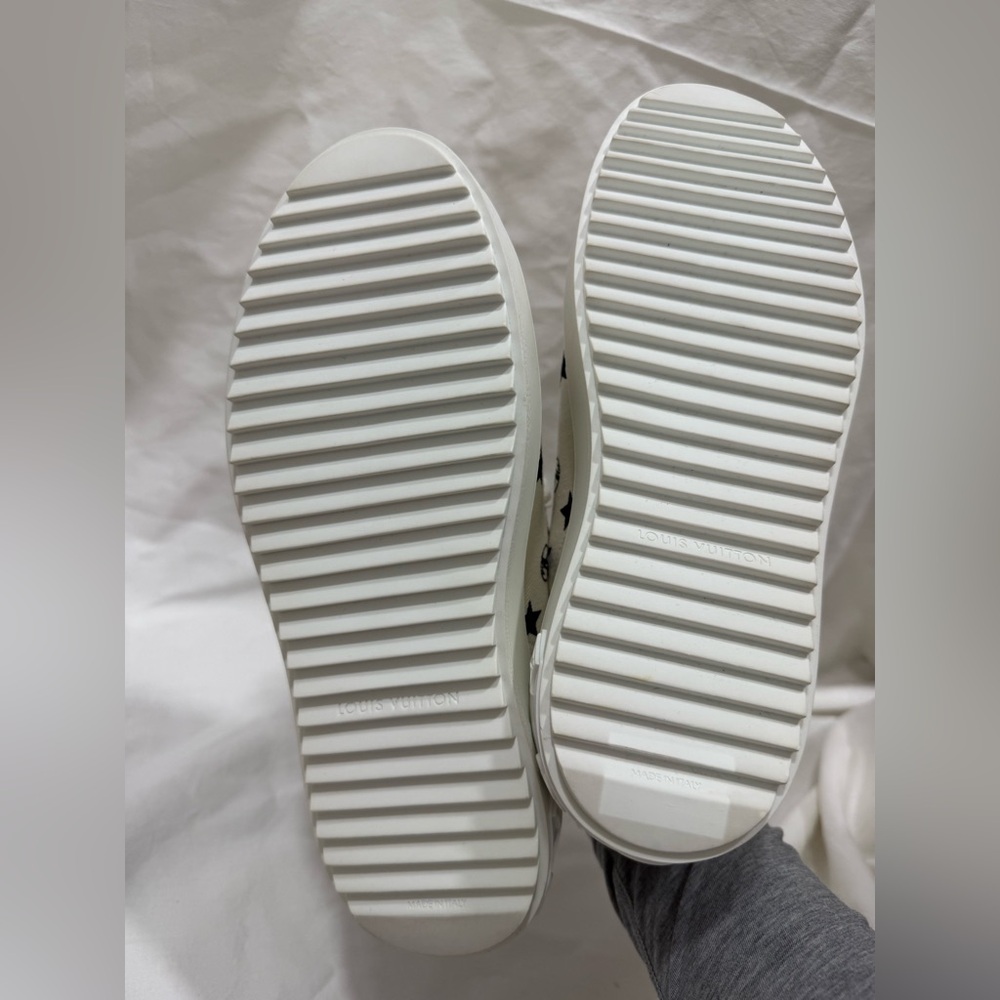 Louis Vuitton Time Out Sneaker - Picture 8 of 14